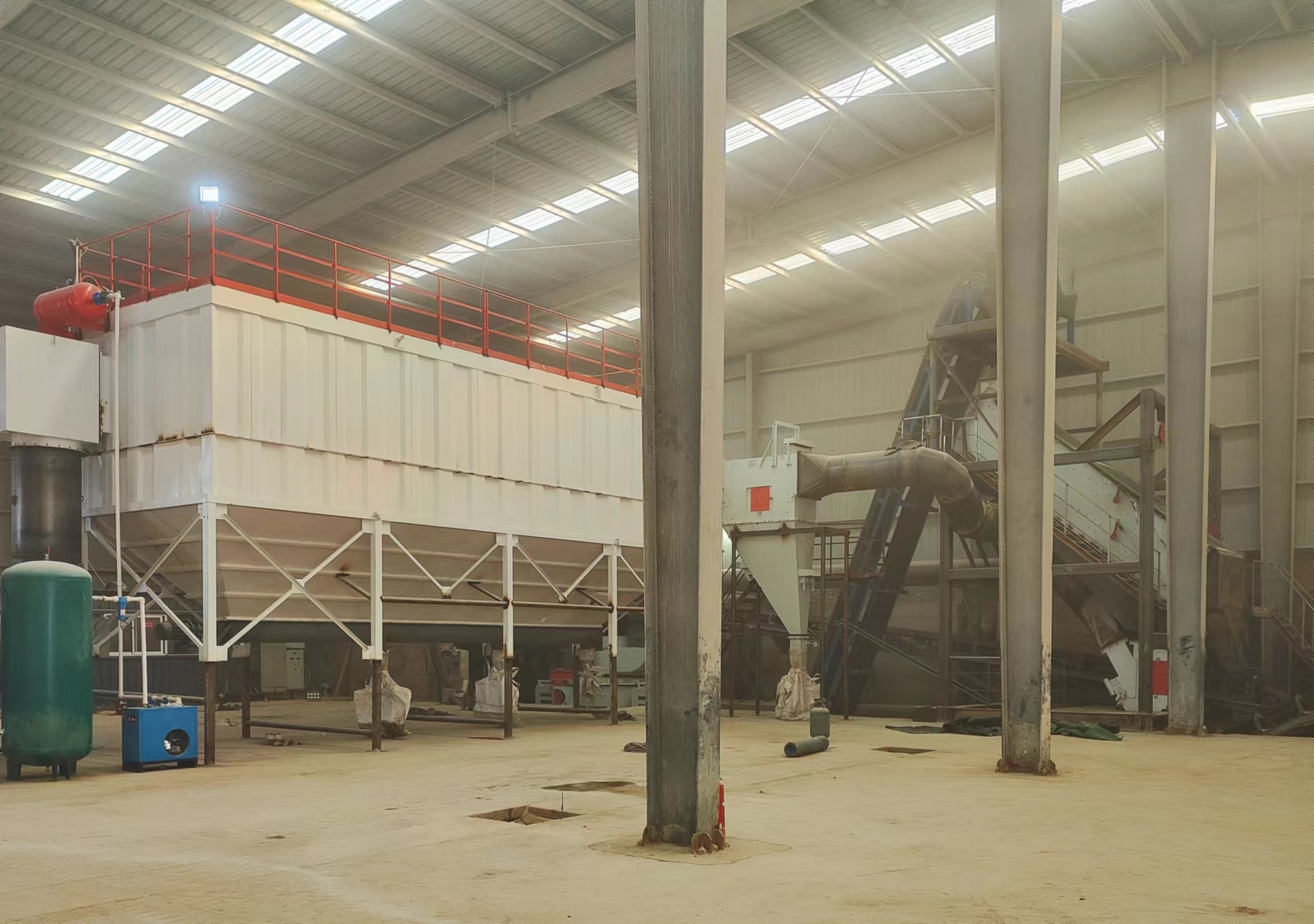 與平面制砂相比，干法制砂樓有哪些優(yōu)勢？