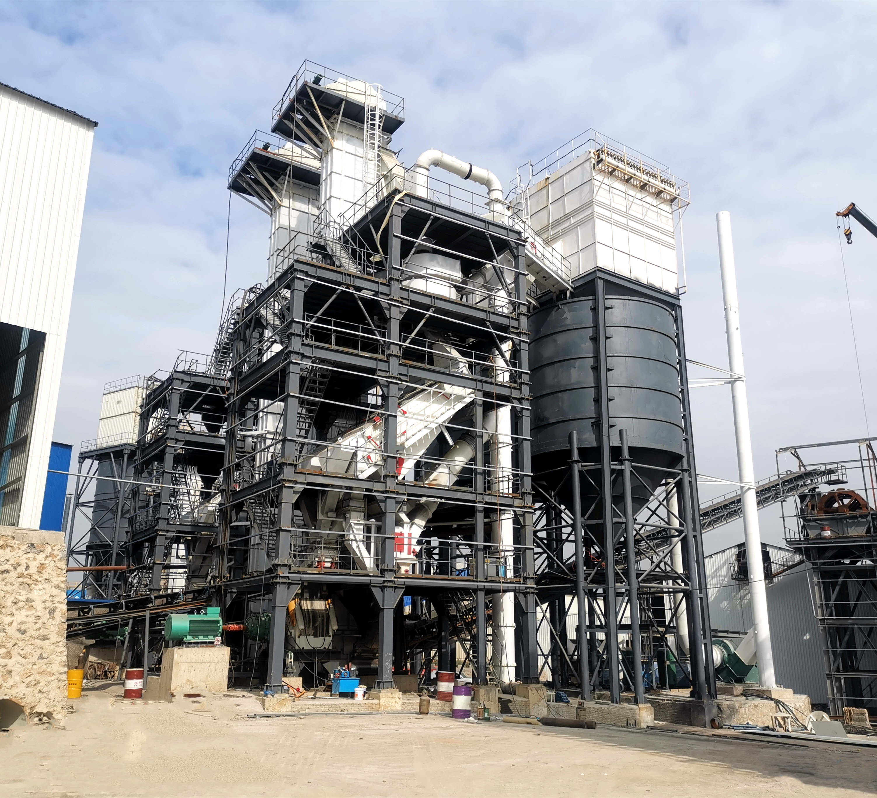 唐山金路干法制砂樓，助力高品質(zhì)機(jī)制砂生產(chǎn)